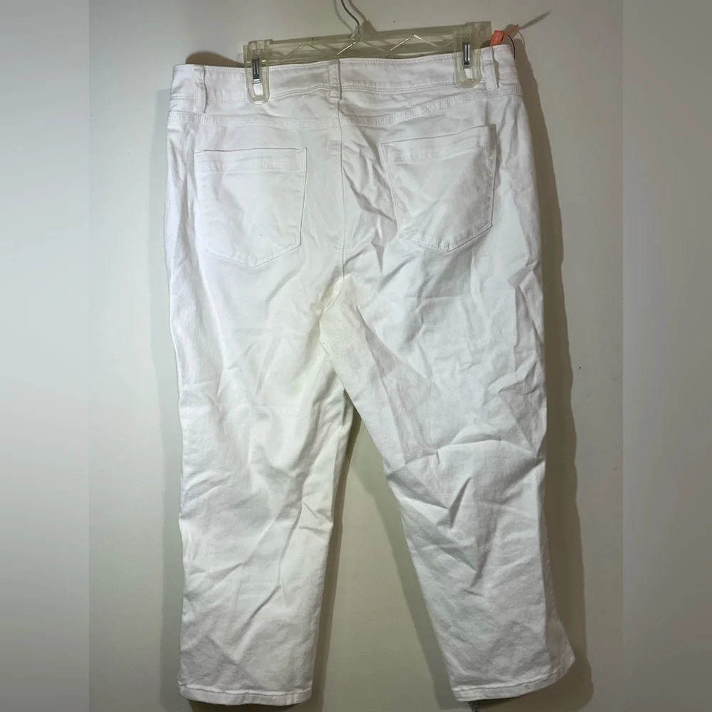Dana Buchman‎ size 14 white capri pants Women’s cotton capri pant